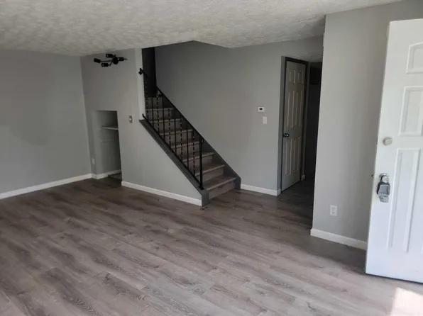 3810 Charbonnett Ct, Columbus, OH 43232