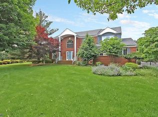 6 Stonewood Ct, Warren, NJ 07059