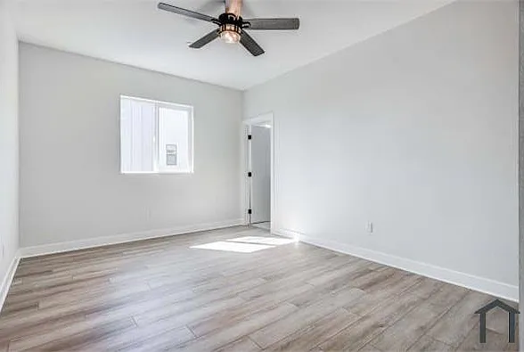 624 W 83rd St #12 — Photo 10