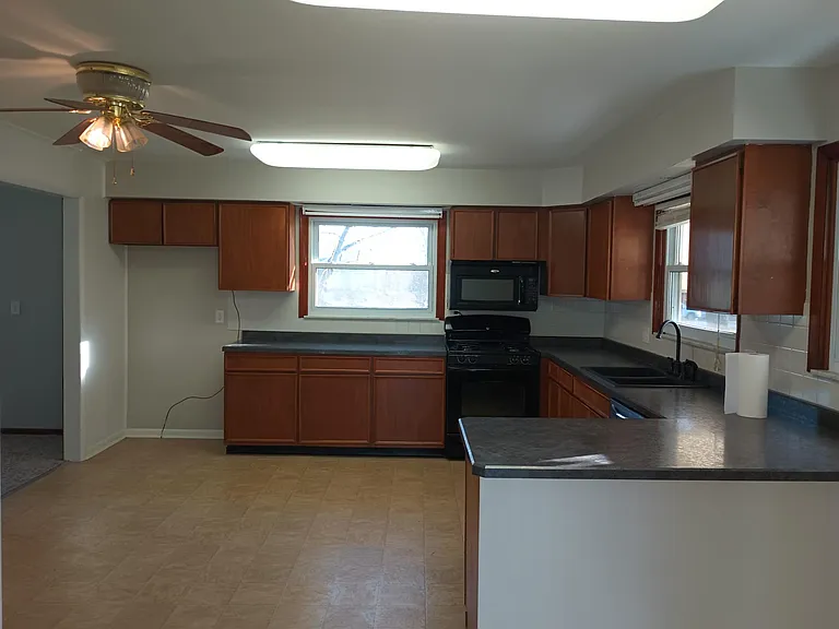 1716 Harlan Rd — Photo 3