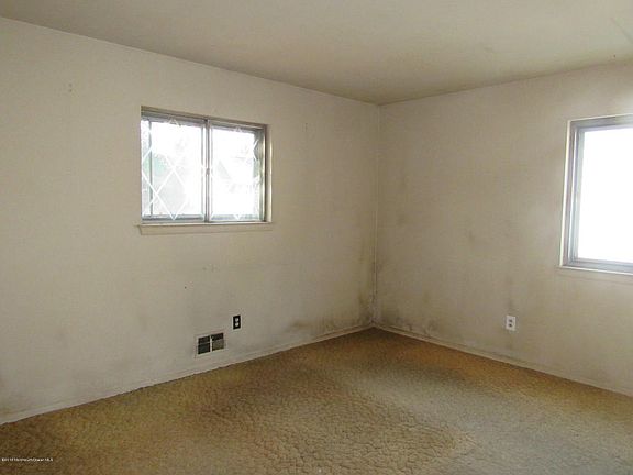 5th image of 957 Mercer Dr