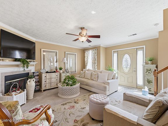4th image of 6030 Woodhaven Place Cir
