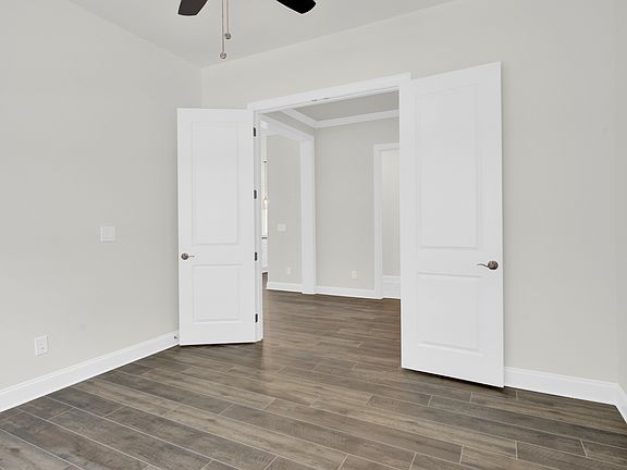 3rd image of 4745 Anise Cir