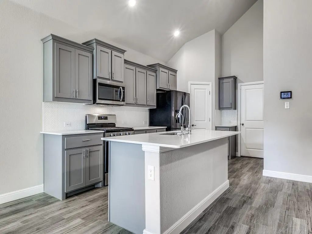 4 bed, 1806 sqft, $2,900 — Photo 4