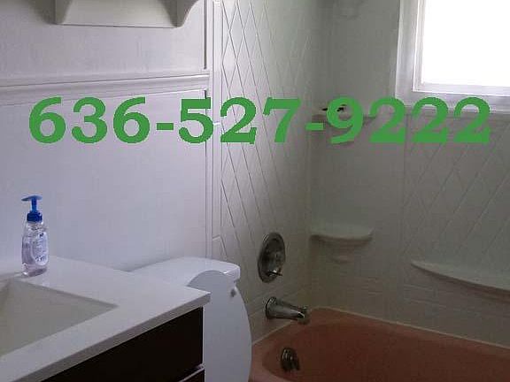 Cool Pink Bath tub!