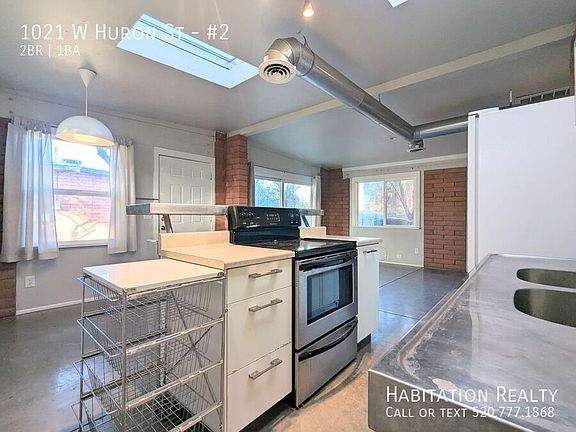 3rd image of 1021 W Huron St #2