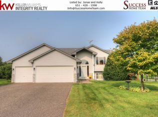 15690 Foxhill Ave N, Hugo, MN 55038