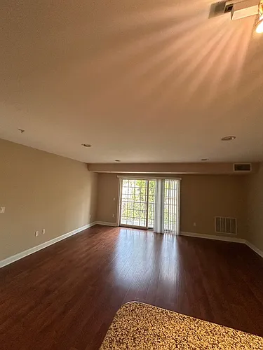 106 Terrace Ave Photo 1