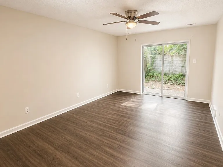 1693 Old Mill Stream Dr — Photo 10