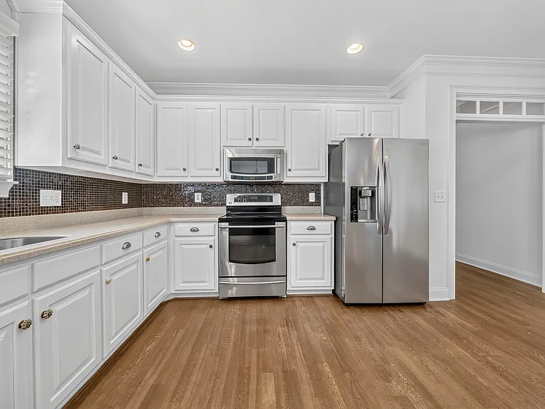 1081 Carriage Ridge Dr — Photo 21