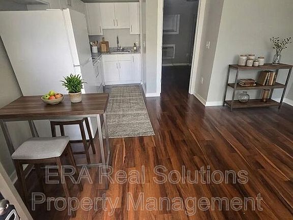 2nd image of 75 E Moler St #A