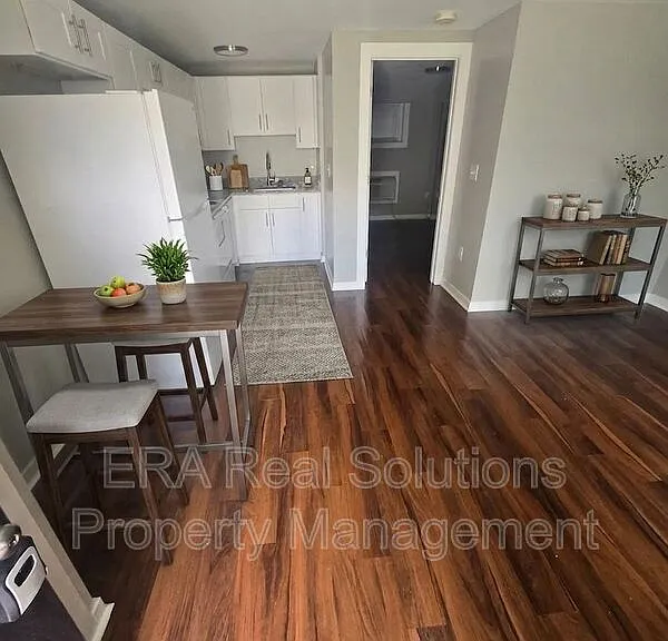 75 E Moler St #A — Photo 2