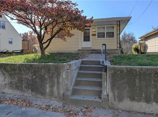 1808 Pacific St, Saint Joseph, MO 64503