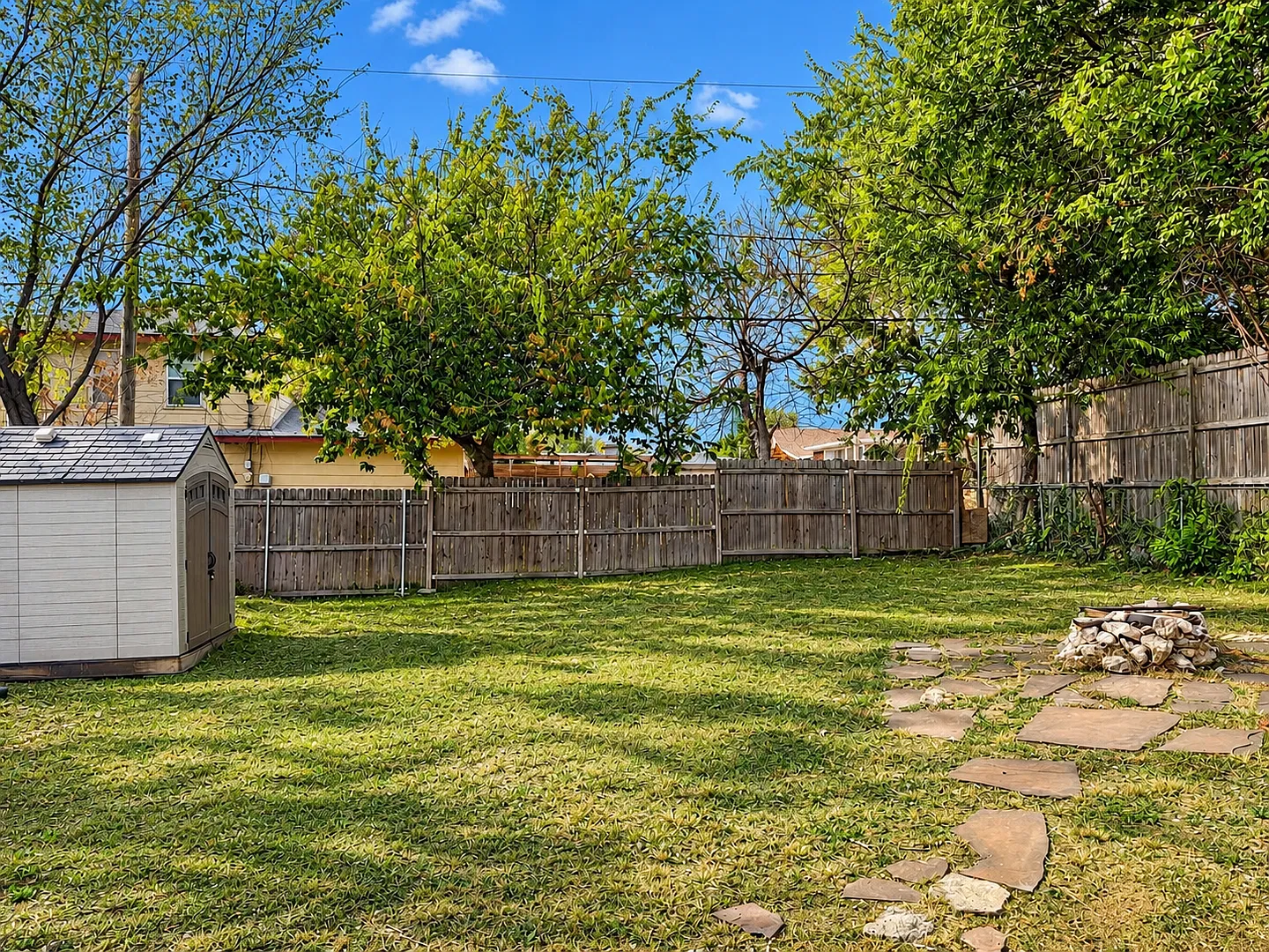 Light-Filled Dollhouse with Gourmet Kitchen and Private Entertainer's Backyard — Photo 3