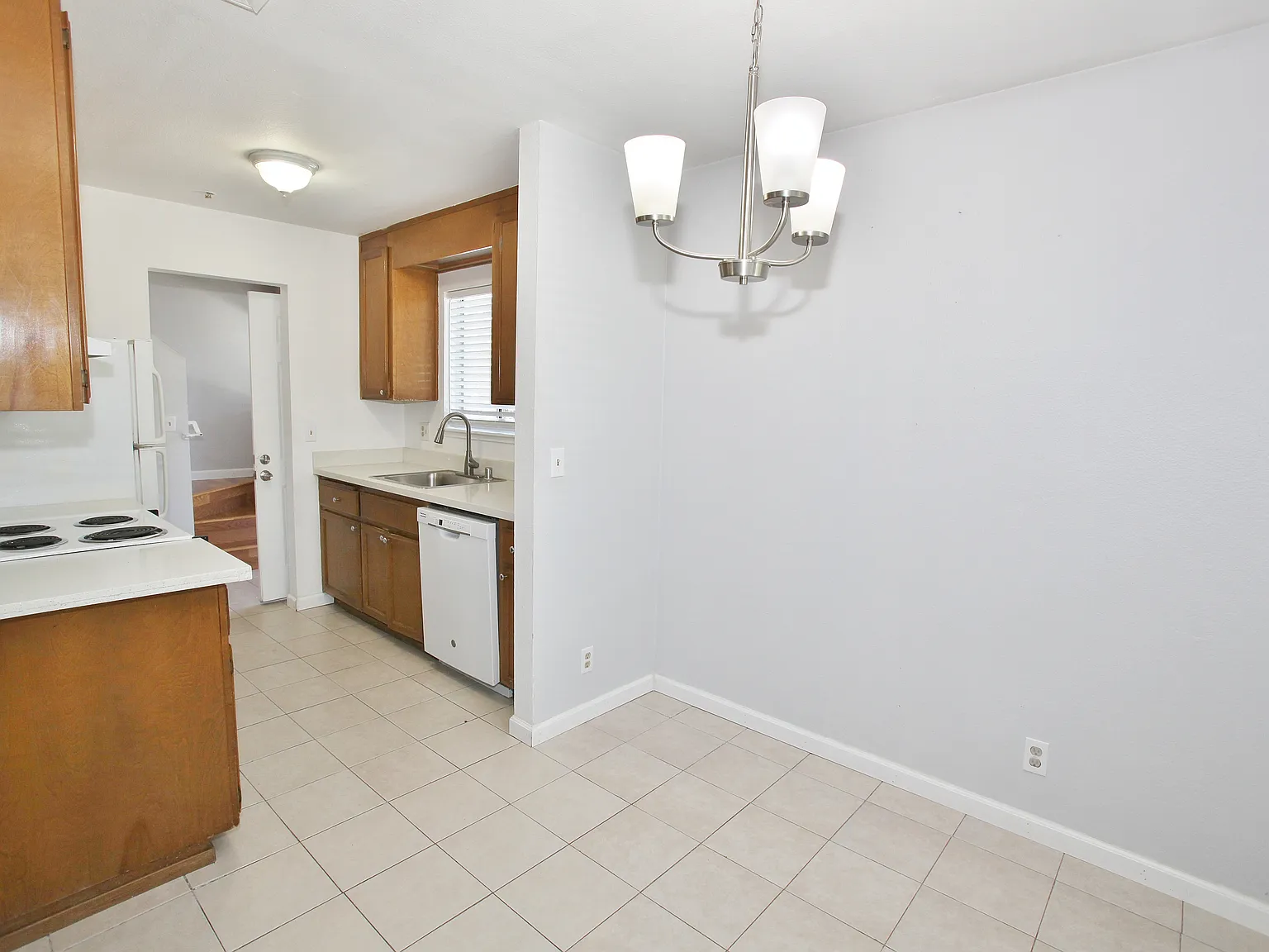 2 bed, $2,395 — Photo 2