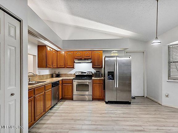 3rd image of 1371 SHEARWATER Drive