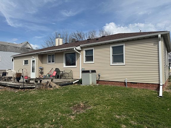2nd image of 417 Water St