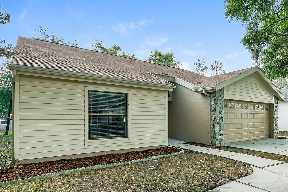 3 bed, 2.0 bath, 1541 sqft, $2,050 — Photo 3