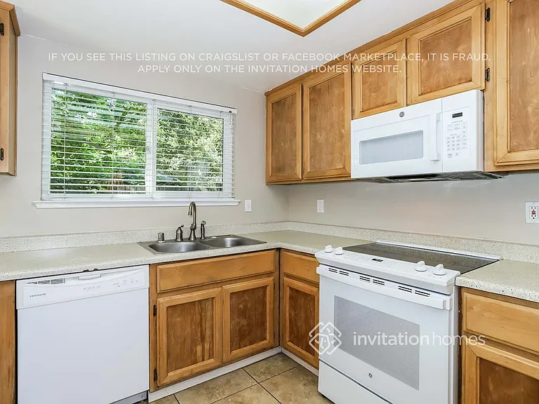 4913 Adorn Ct — Photo 8
