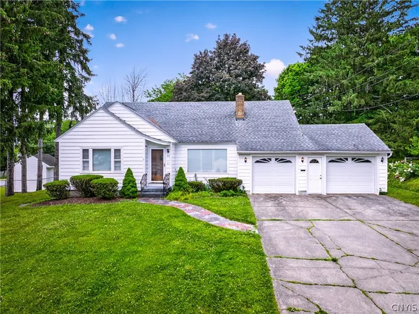 42 Benton Cir, Utica, NY 13501