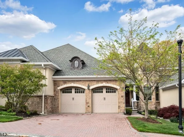 47 Windsor Ln, Ramsey Boro, NJ 07446