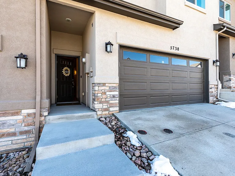 5738 Villa Lorenzo Dr — Photo 7
