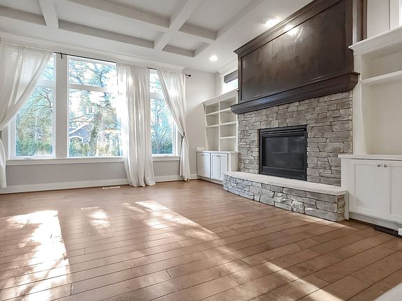 4th image of 25619 SE 30th St