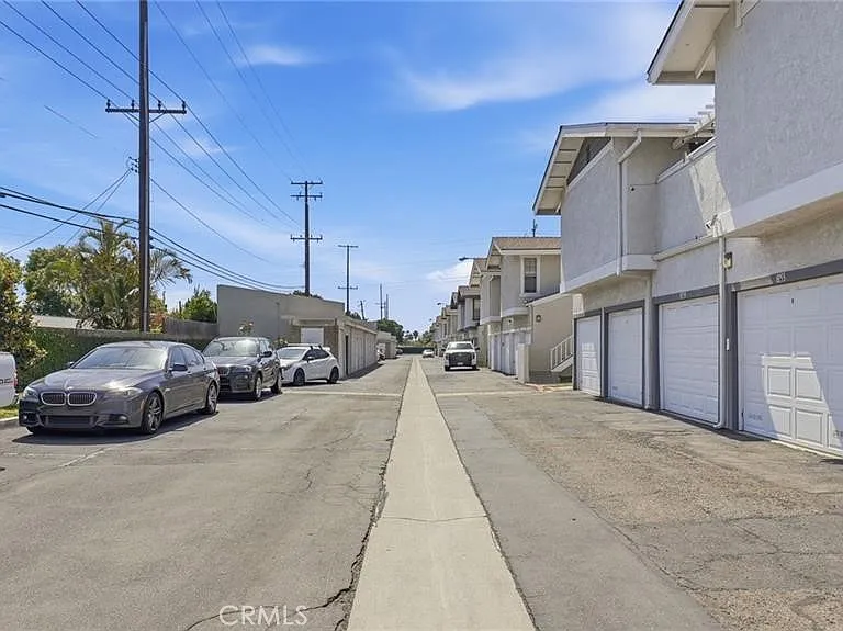 8155 Woodland Dr — Photo 33