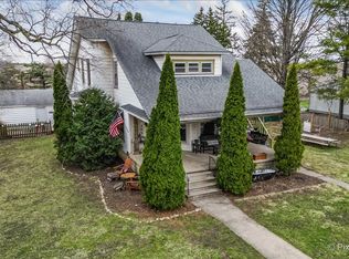 205 N Pine St, Waterman, IL 60556