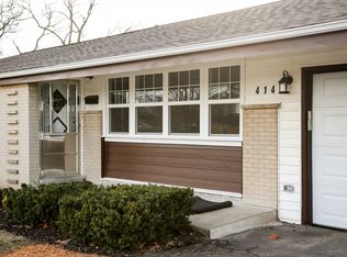 414 Washington Rd, Glenview, IL 60025