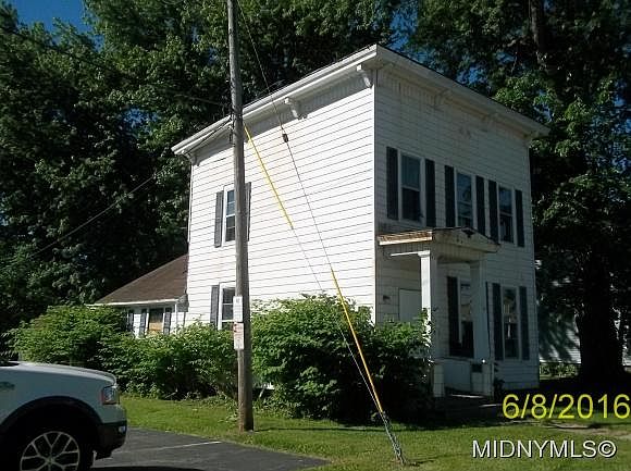2nd image of 624 Floyd Ave