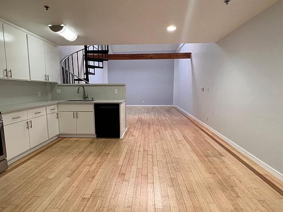 4th image of 1043 S Grand Ave APT 2