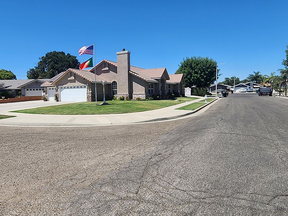 1st image of 1717 E Ash Avenue