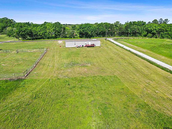 2nd image of 814 County Road 4740