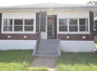 512 N 30th St, East Saint Louis, IL