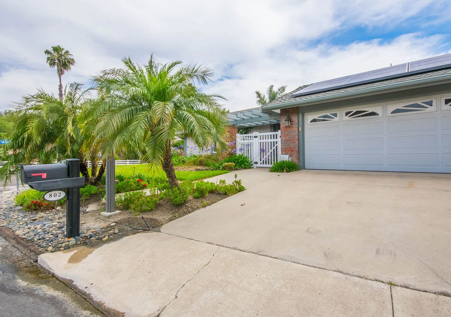 Resort Style Living 4 Bedroom Home! — Photo 1