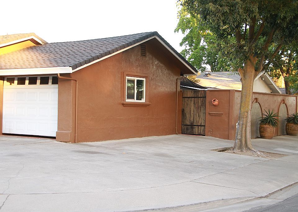 2nd image of 1504 Schulenberg Ave