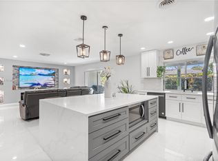 8304 NW 75th Ave, Tamarac, FL 33321
