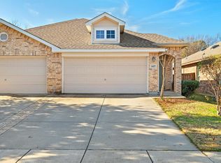 1427 Ravenwood Dr, Mansfield, TX 76063