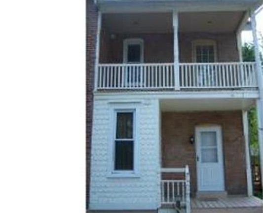 3rd image of 521 Main St