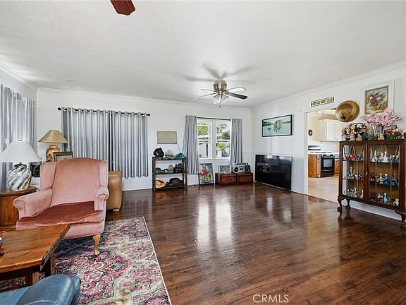 3rd image of 3440 Beach St