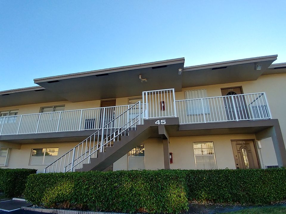 1st image of 601 NW 77th Ave APT 207