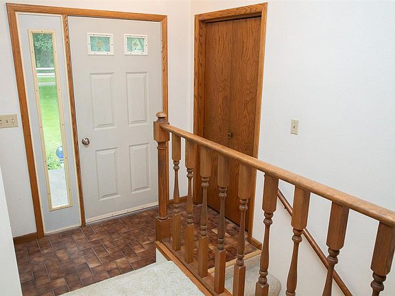 3rd image of 1686 Dakota Ave