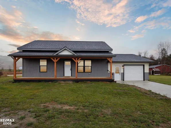 3895 Levalley Rd, Columbiaville, MI 48421