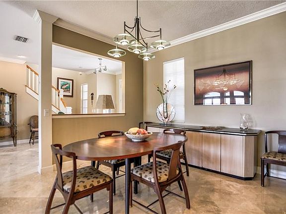 5th image of 2217 Donato Dr