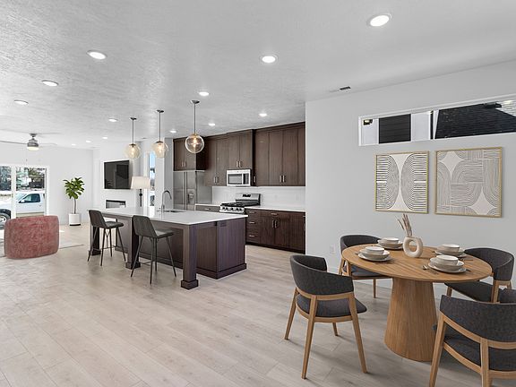 Finished home photos are representational images only. See sales agent for details.