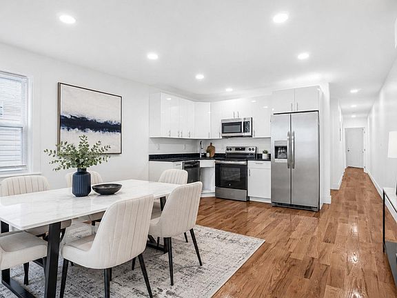 2nd image of 3964 Duryea Avenue