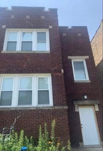 5642 S Loomis Blvd, Chicago, IL, 60636