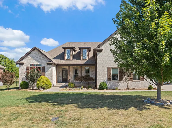 2257 London Ln, Greenbrier, TN 37073