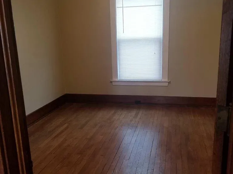 Bonus room! Great for a den or 5th bedroom (large closet space).